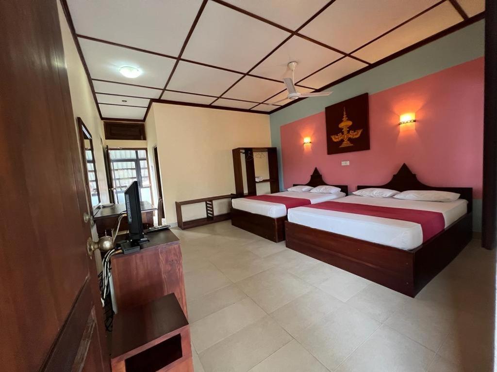 The Triangle Hotel Anuradhapura Camera foto