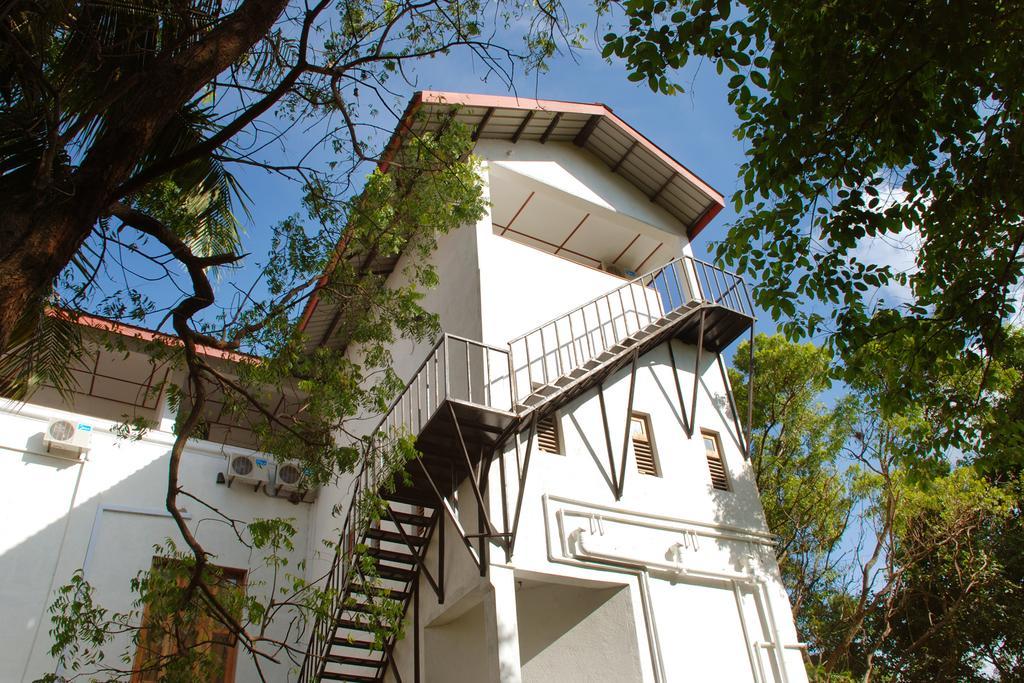 The Triangle Hotel Anuradhapura Esterno foto