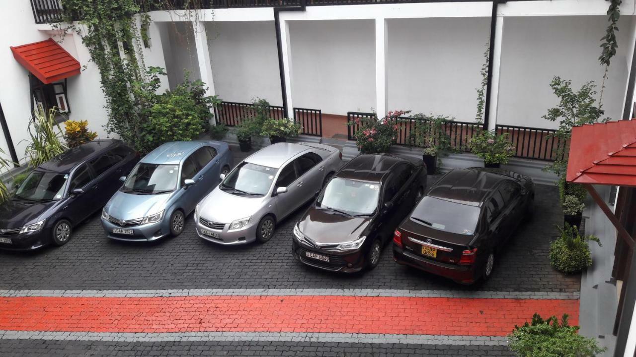 The Triangle Hotel Anuradhapura Esterno foto